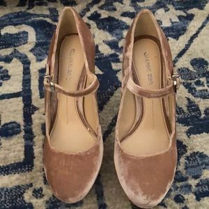 Gianni Bini mauve platform heels